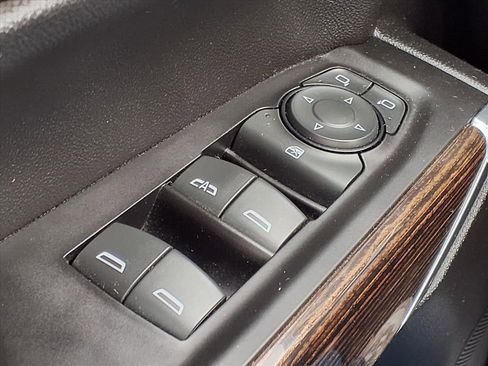 Used 2020 GMC Sierra 1500 SLE w/ SLE Value Package image 15