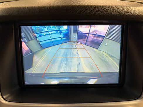 Used 2019 GMC Yukon SLT w/ Premium Edition image 24