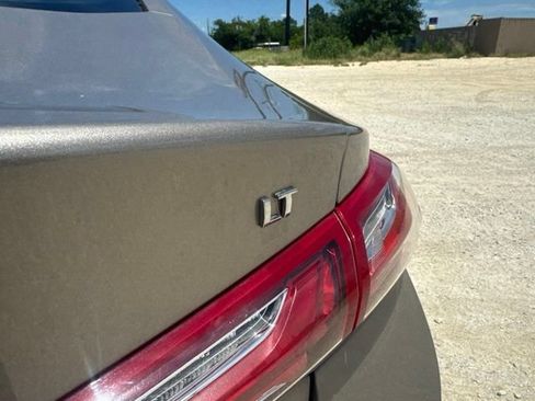 Used 2022 Chevrolet Malibu LT FWD image 9