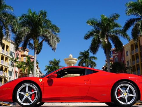 Used 2013 Ferrari 458 Italia Coupe image 28