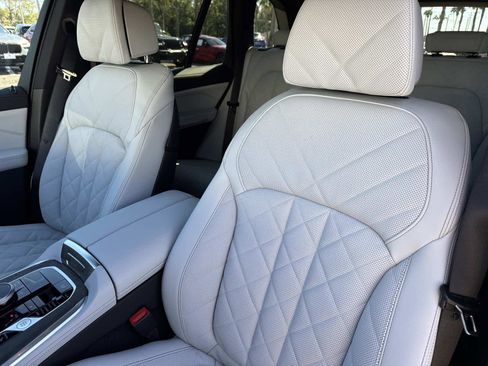 New 2026 BMW X5 sDrive40i image 21