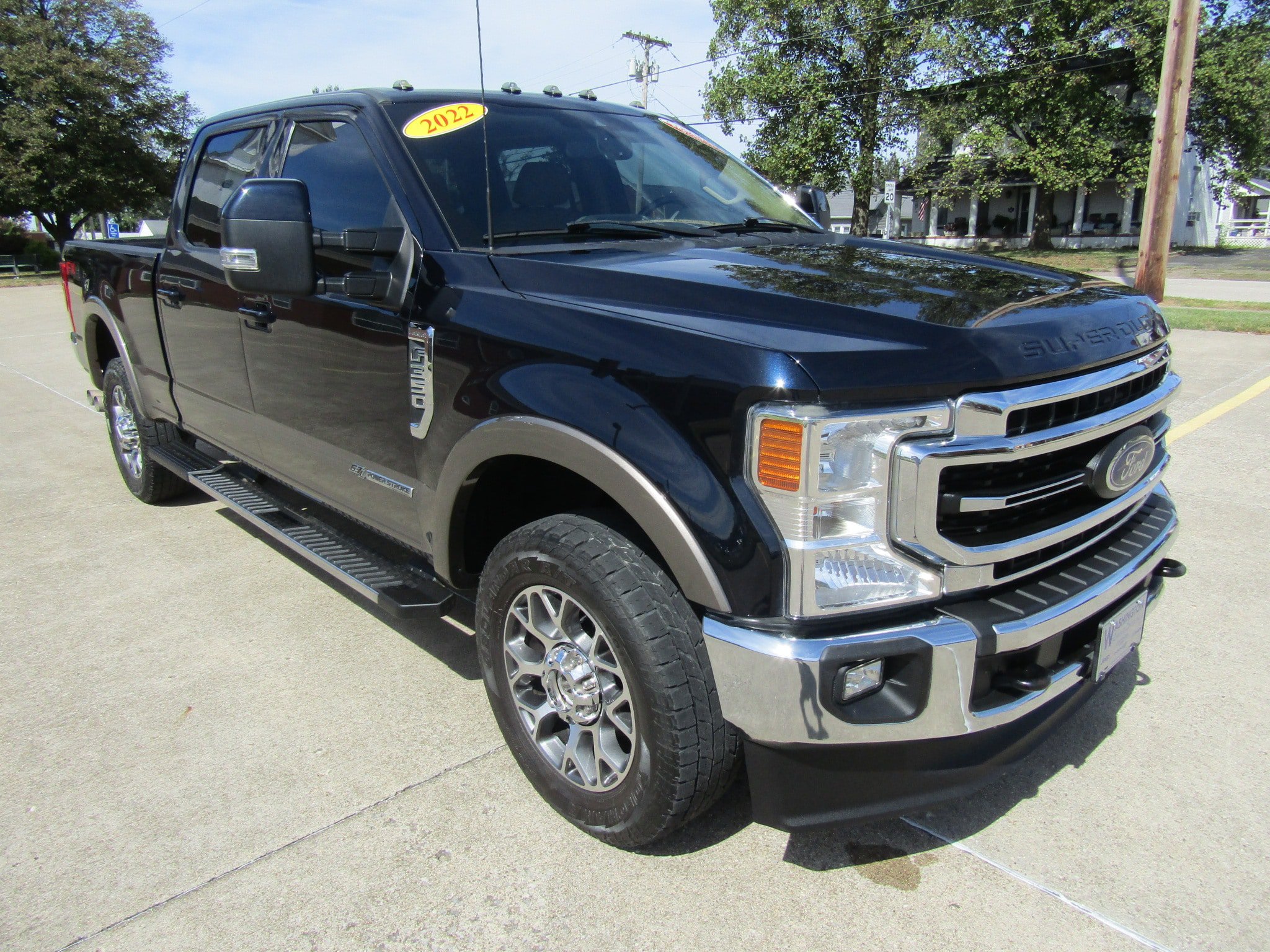Used 2022 Ford F350 Lariat w/ Lariat Value Package AWD/4WD image 1