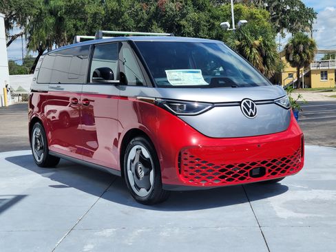 New 2025 Volkswagen ID. Buzz Pro S Plus image 32