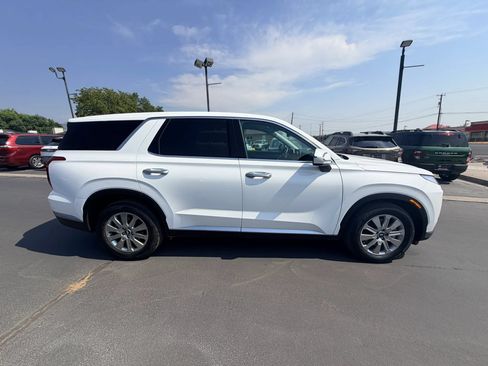 Used 2025 Hyundai Palisade SE AWD/4WD image 3