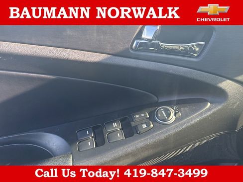 Used 2013 Hyundai Sonata SE FWD image 14
