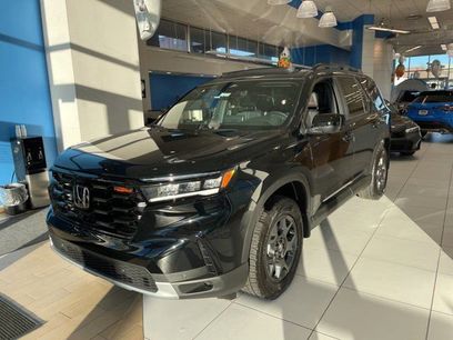 New 2025 Honda Pilot TrailSport
