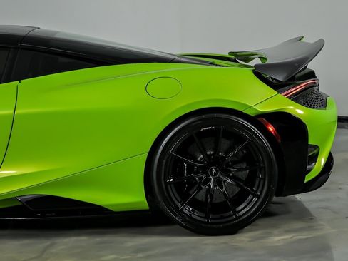 Used 2021 McLaren 765LT RWD image 9
