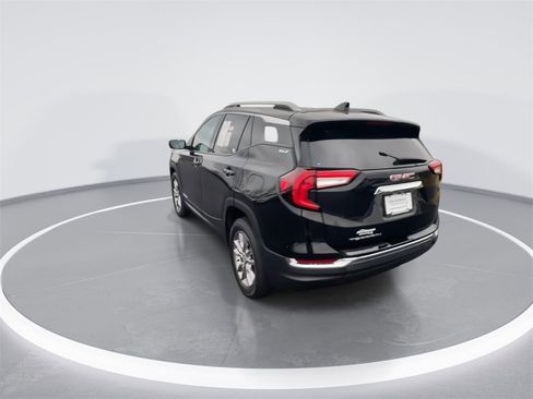 Used 2023 GMC Terrain SLT image 6