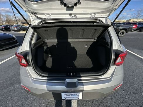Used 2024 Hyundai Venue SEL image 23