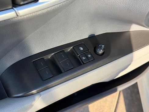 Used 2024 Toyota Camry SE w/ Cold Weather Package image 17