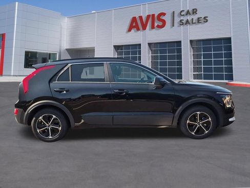 Used 2025 Kia Niro LX FWD image 5