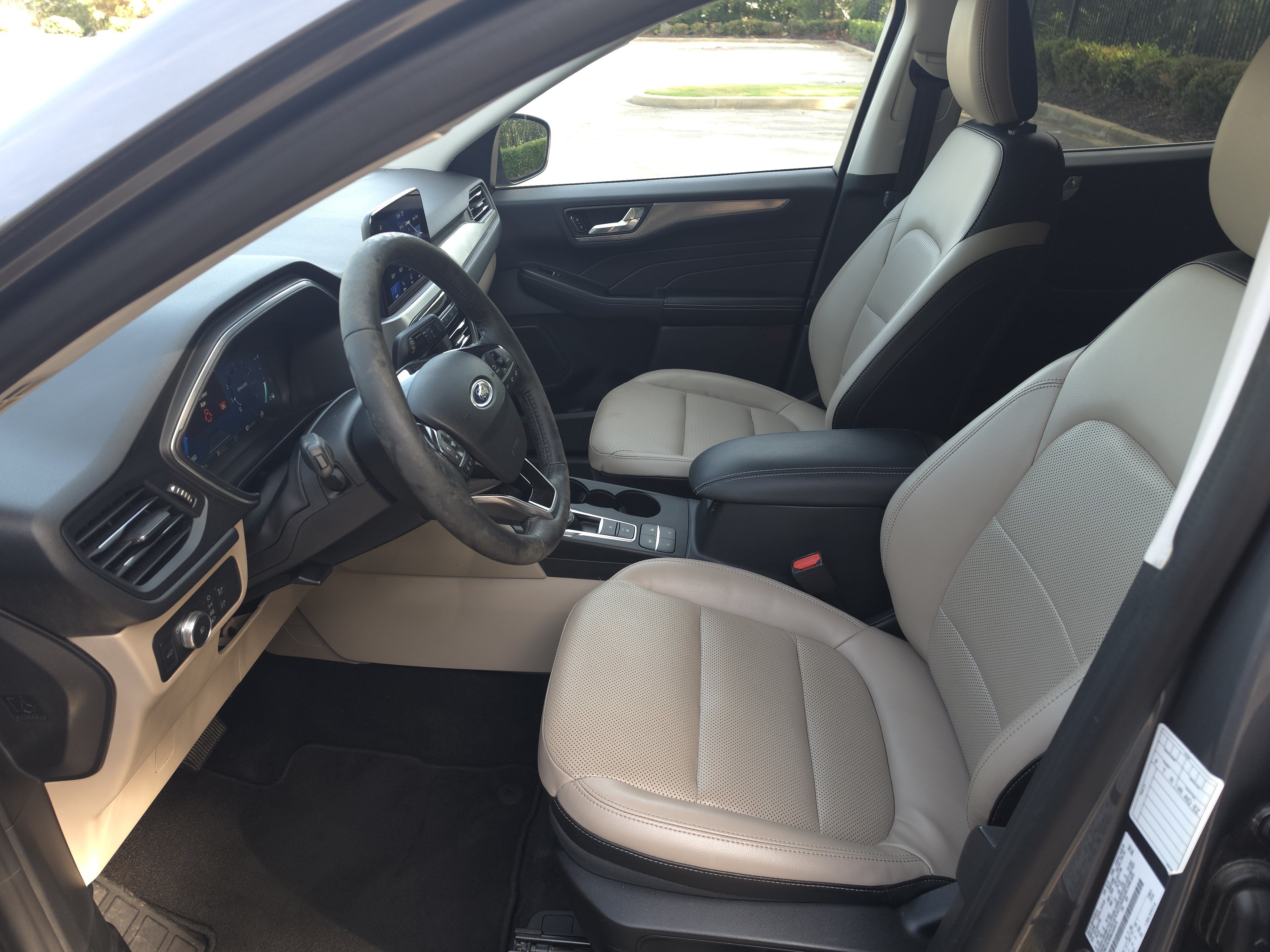 Used 2021 Ford Escape Titanium AWD/4WD image 12