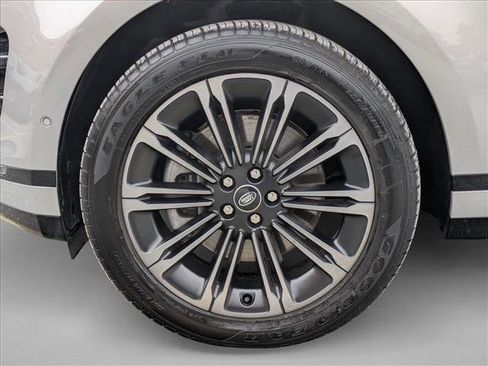 Certified 2026 Land Rover Range Rover Evoque Dynamic SE image 25