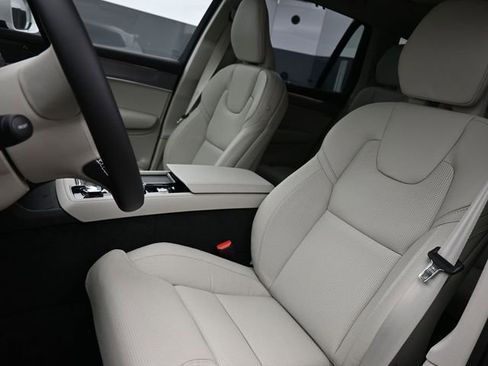 New 2026 Volvo XC90 T8 Ultra w/ Protection Package Premier AWD/4WD image 9
