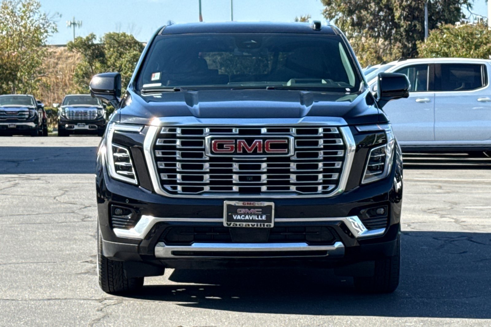 Used 2025 GMC Yukon Denali AWD/4WD image 10