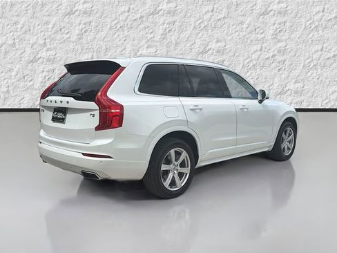 Used 2021 Volvo XC90 T5 Momentum w/ Climate Package FWD image 3