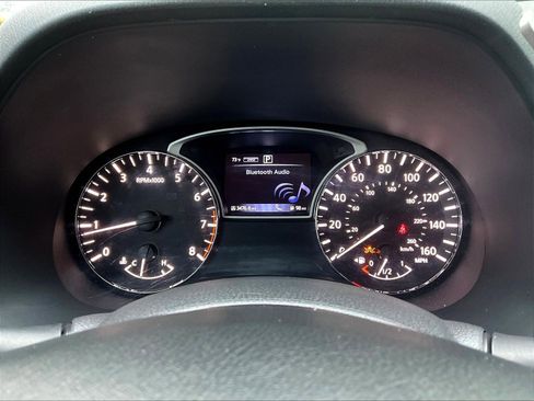 Used 2019 Nissan Pathfinder SV AWD/4WD image 13