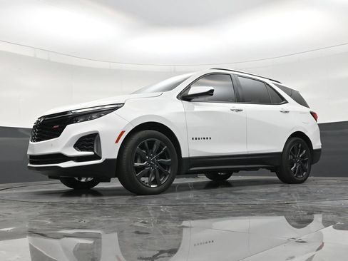 Used 2024 Chevrolet Equinox RS FWD image 20