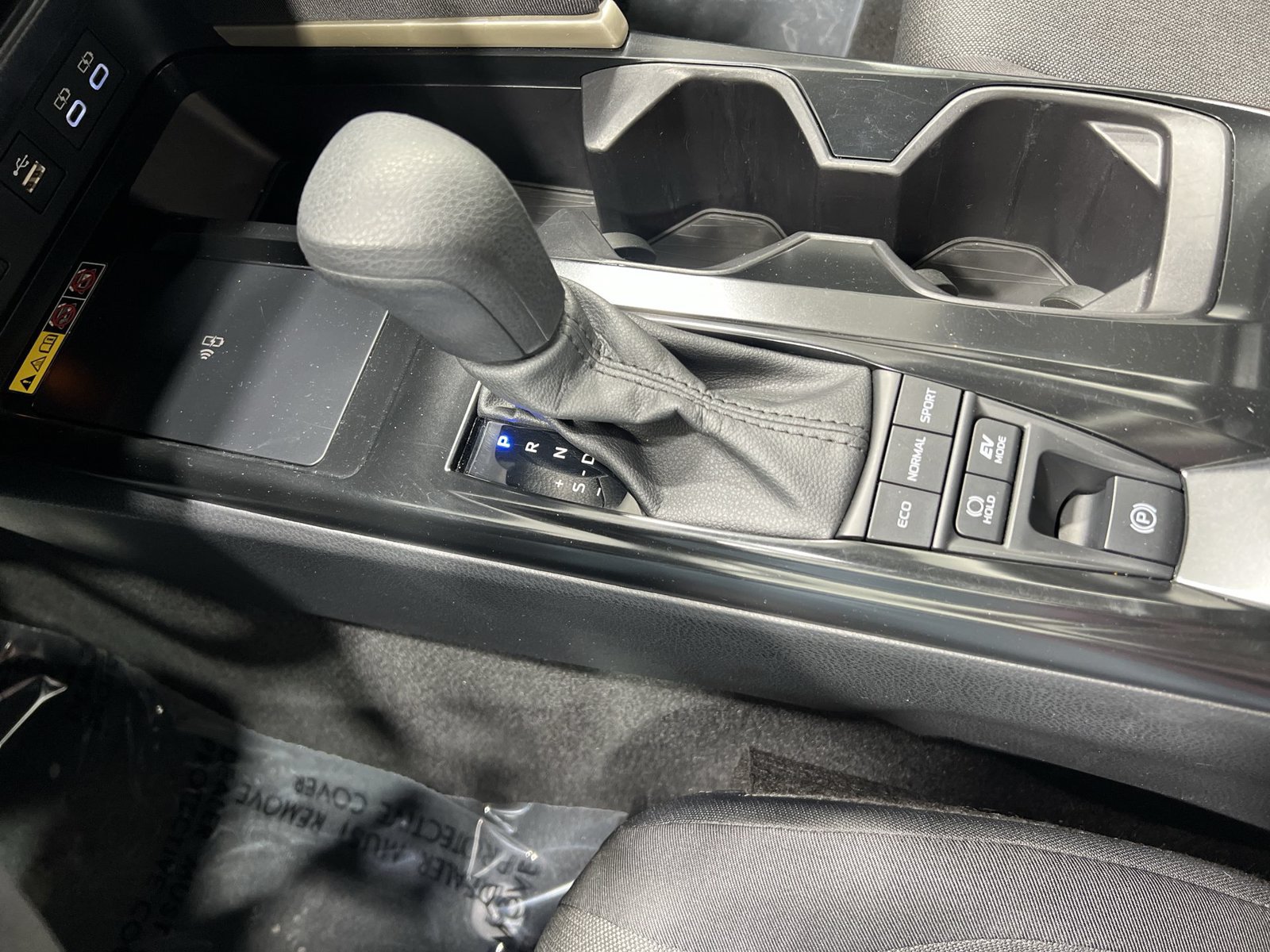 Used 2025 Toyota Camry LE FWD image 19