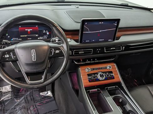 Used 2024 Lincoln Aviator Reserve AWD/4WD image 4