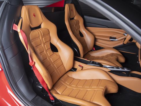 Used 2021 Ferrari F8 Tributo RWD image 26