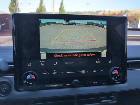 Used 2026 Toyota C-HR AWD/4WD image 27
