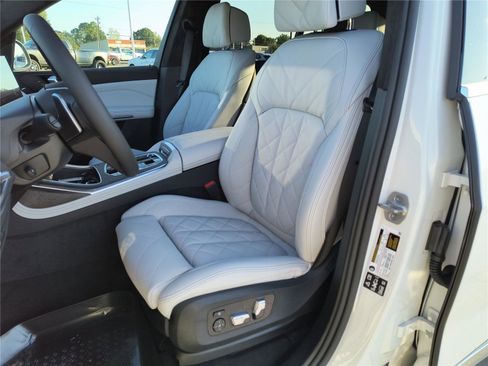 New 2026 BMW X7 xDrive40i AWD/4WD image 7