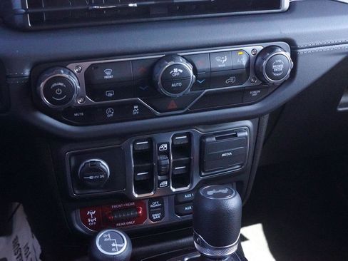 New 2025 Jeep Wrangler Unlimited Rubicon image 48