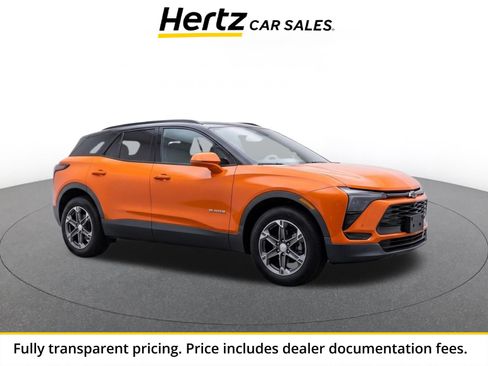 Used 2026 Chevrolet Blazer LT FWD image 1