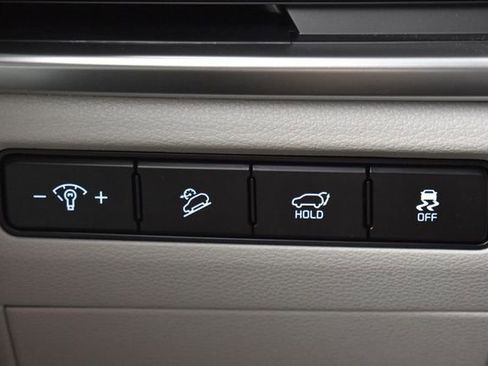 Used 2025 Kia Telluride S FWD image 25
