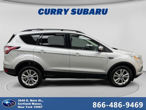 Used 2017 Ford Escape SE w/ Equipment Group 201A AWD/4WD image 6