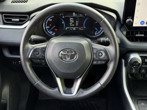 Used 2025 Toyota RAV4 XSE AWD/4WD image 12