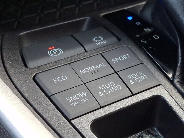 Used 2023 Toyota RAV4 LE AWD/4WD image 24