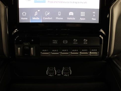 New 2026 RAM 3500 Big Horn AWD/4WD image 6