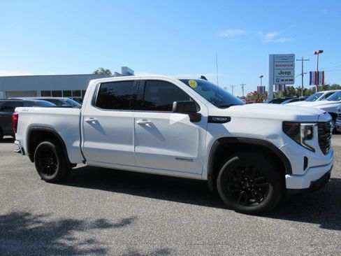 Used 2022 GMC Sierra 1500 Elevation w/ Preferred Package AWD/4WD image 2