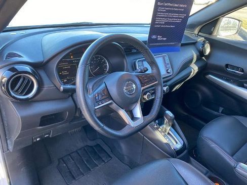 Used 2020 Nissan Kicks SR w/ SR Premium Package image 13