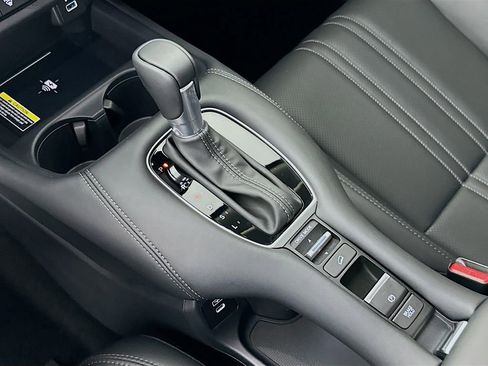 Used 2025 Honda HR-V EX-L image 16