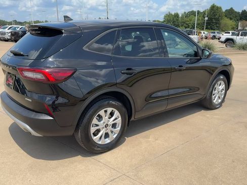 Used 2025 Ford Escape Active AWD/4WD image 9