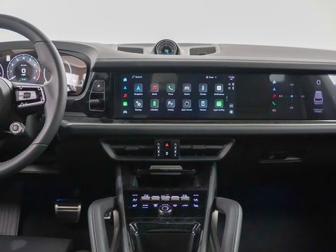 New 2025 Porsche Cayenne Turbo image 21