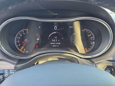 Used 2019 Jeep Grand Cherokee Laredo image 20