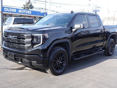 Used 2023 GMC Sierra 1500 Pro w/ Graphite Edition