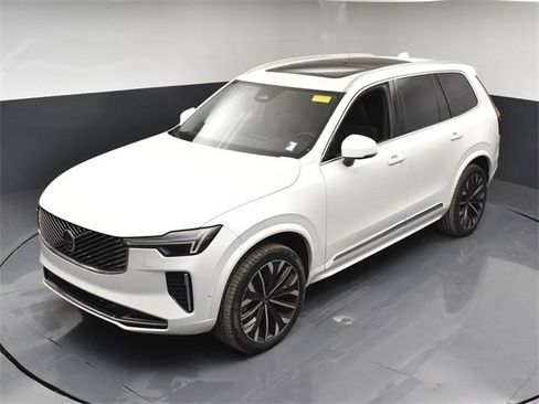 Used 2025 Volvo XC90 B5 Plus w/ Protection Package Premier image 42