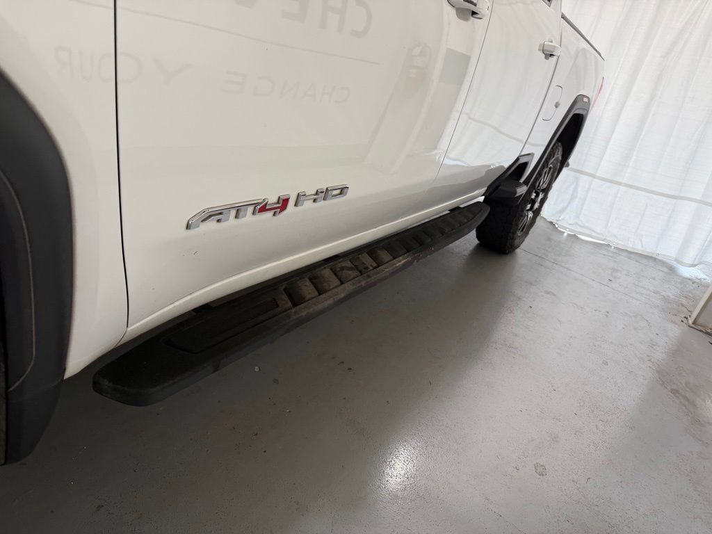 Used 2023 GMC Sierra 2500 AT4 w/ Gooseneck/5TH Wheel Package AWD/4WD image 10