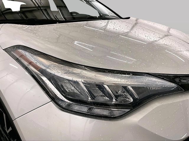 Used 2021 Toyota C-HR XLE FWD image 27