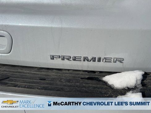 New 2026 Chevrolet Suburban Premier image 11