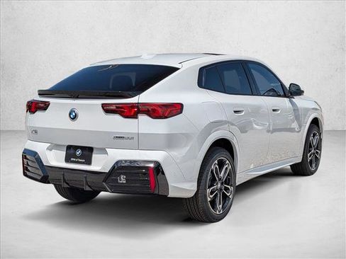 New 2026 BMW X2 xDrive28i AWD/4WD image 2