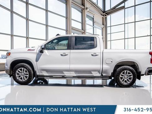 Used 2022 Chevrolet Silverado 1500 LT w/ Diesel Off-Road Package AWD/4WD image 2