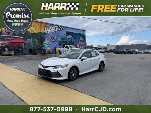 Used 2021 Toyota Camry XLE AWD/4WD image 1