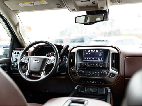 Used 2019 Chevrolet Silverado 3500 High Country w/ Duramax Plus Package image 7