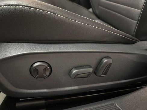 Used 2024 Volkswagen Jetta SE image 8